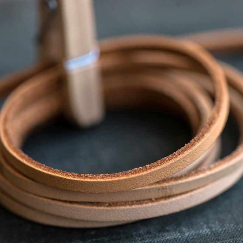 шнур кожаный, плоский, цвет бежевый, 3х2 мм