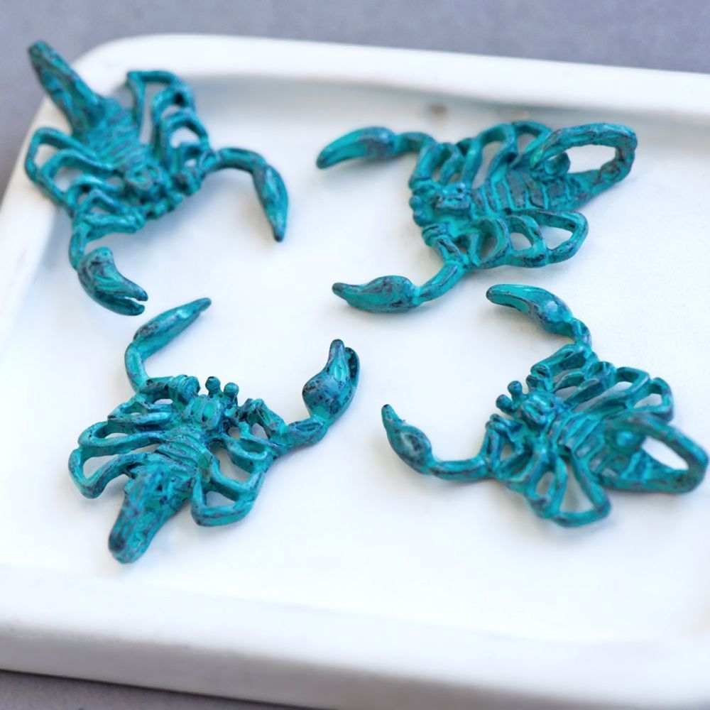 подвеска металлическая "скорпион", цвет черный/патина, 39x28x10 мм