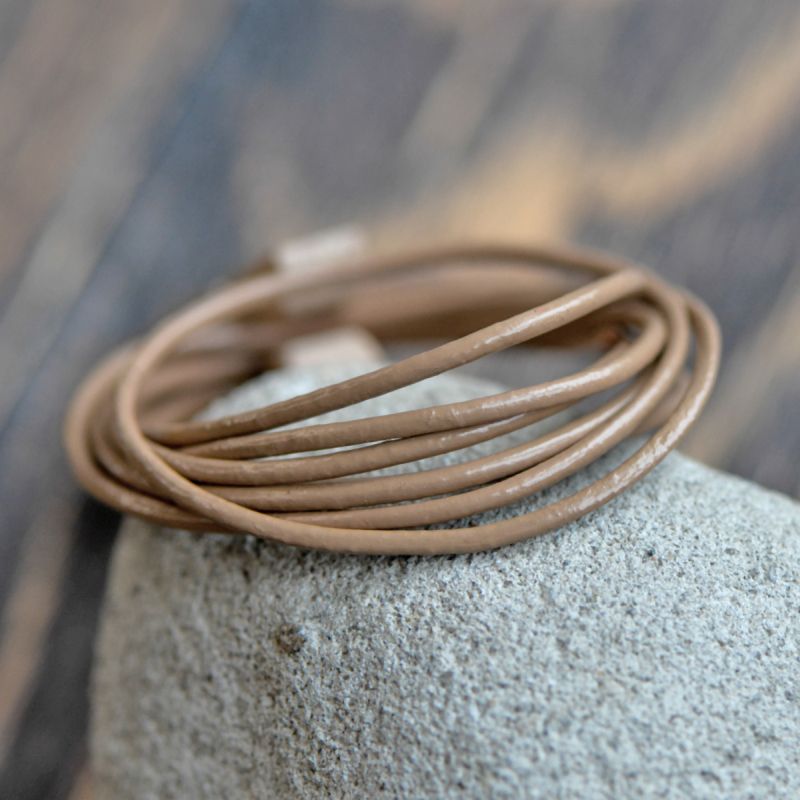 шнур кожаный, цвет коричневый светлый, диаметр 1.5 мм