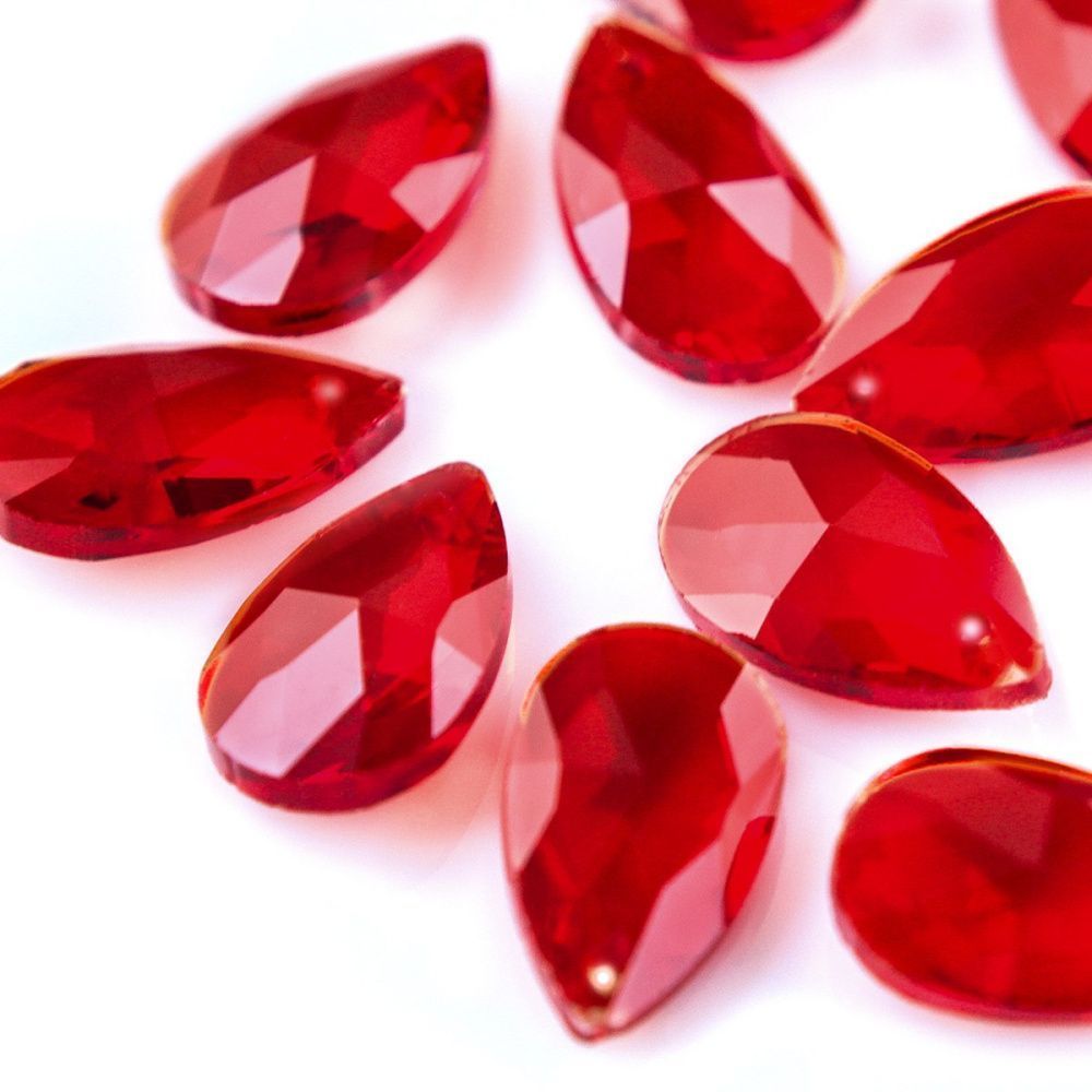 подвеска стеклянная "капля", граненая, цвет красный, 22х13 мм