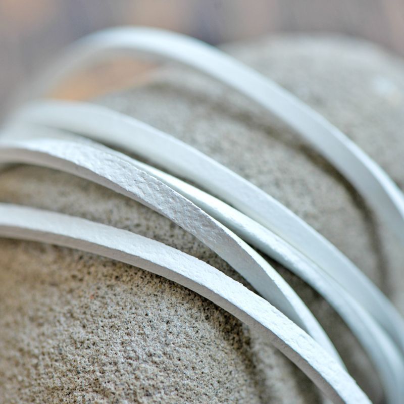 шнур кожаный, плоский, цвет белый, 3х2 мм