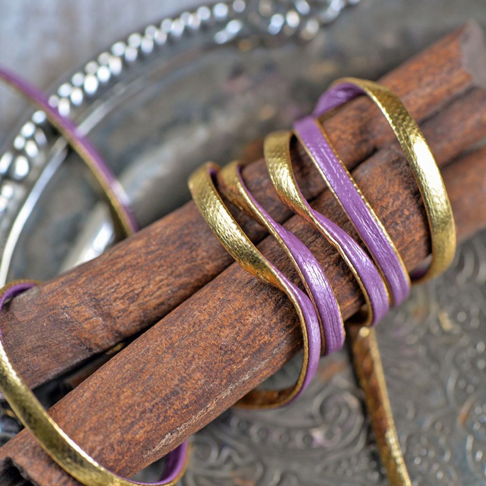 шнур, имитация кожи, плоский, цвет фиолетовый/золото, 3х1 мм