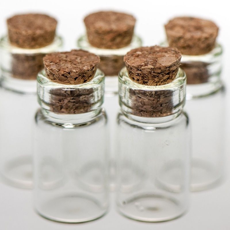 бутылочка с крышкой, прозрачная, 18х10 мм