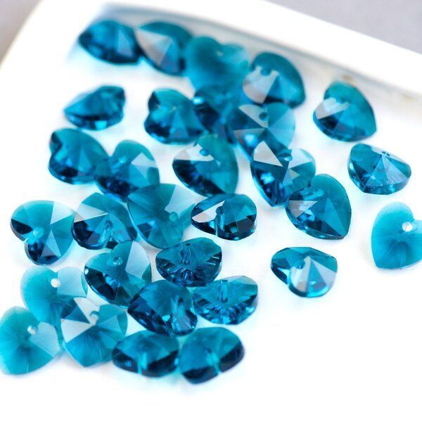 подвеска стеклянная "сердце", граненая, цвет бирюзовый, 10х10х5 мм