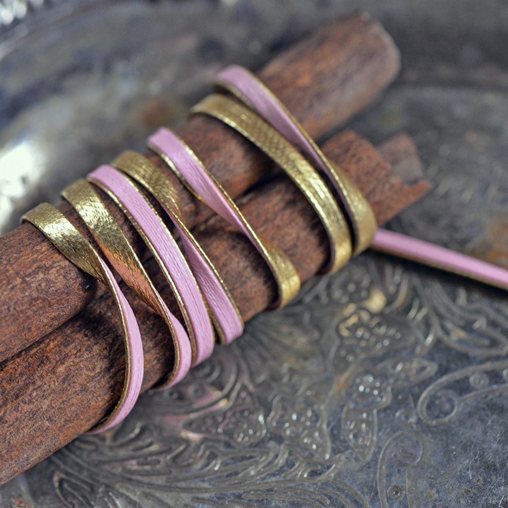 шнур, имитация кожи, плоский, цвет розовый/золото, 3х1 мм