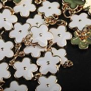 Подвеска металл "Незабудка", позолота/белый, 14.5x12x1.3 мм