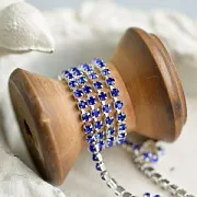 Цепочка "Стар", со стразами Sapphire, цвет серебро, 3 мм, стразовая лента