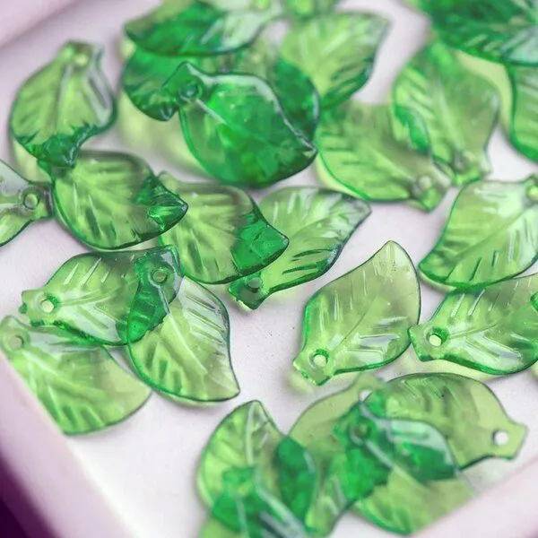 подвеска акриловая "листок", цвет зеленый весенний 20x13x4 мм