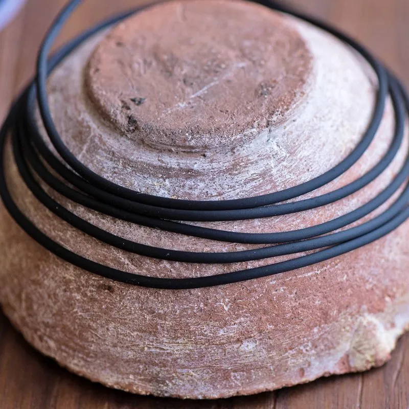 шнур резиновый, с отверстием, цвет черный, 2 мм