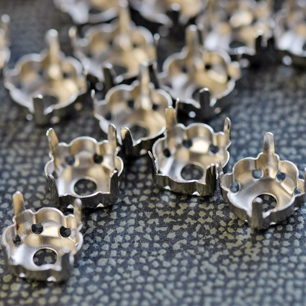 цапы для стразов, пришивные, квадратные, цвет платина, 10х10 мм