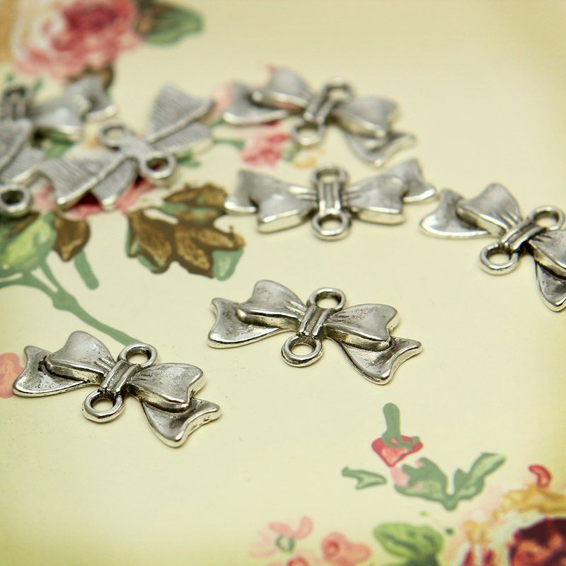 коннектор "бантик", цвет античное серебро, 20х10х3 мм
