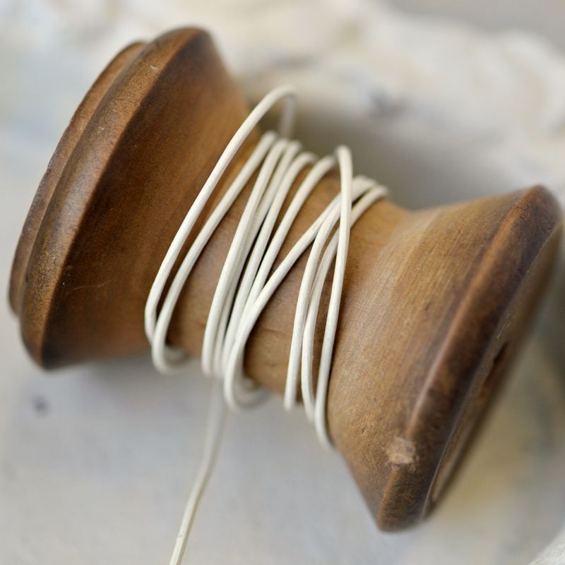 шнур кожаный, цвет белый, диаметр 1 мм