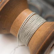 Шнур витой из полиэстера, вощеный, цвет серый, 1 мм