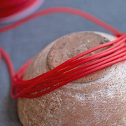 Шнур резиновый, с отверстием, цвет красный, 2 мм