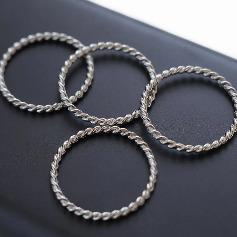 колечко неразъемное, витое, цвет платина, 25x2 мм