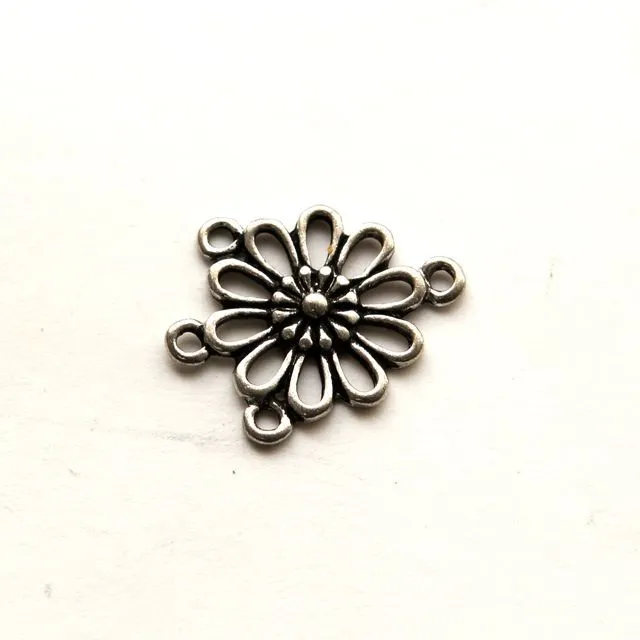 коннектор "ромашка", цвет античное серебро, 23х19х3 мм
