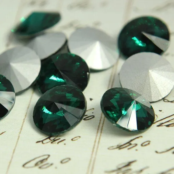 кабошон стекло риволи, цвет изумрудный, 14х7 мм