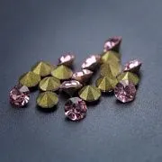 Стразы горный хрусталь, цвет сиреневый 2, р-р 2.8 мм (уп 10 шт)